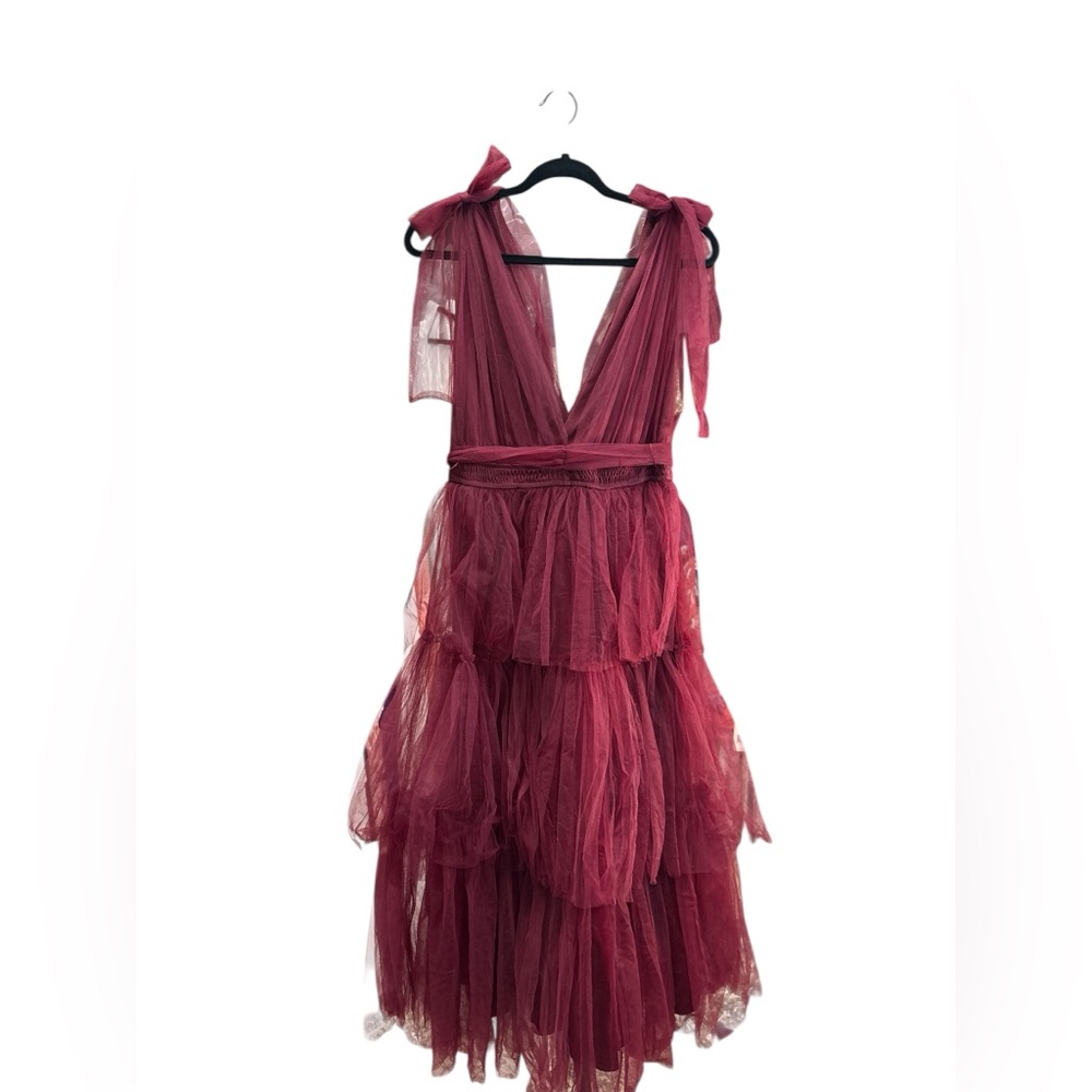 NWOT Lulu’s Flawless Arrival Burgundy Tulle Tiered Maxi Dress M $98 Medium - Picture 7 of 8